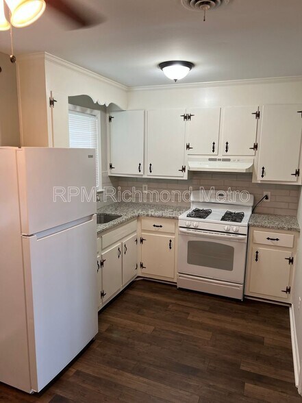 Primary Photo - 1138 Shuford Ave