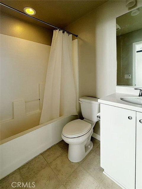 Building Photo - 552 Calle Estrella