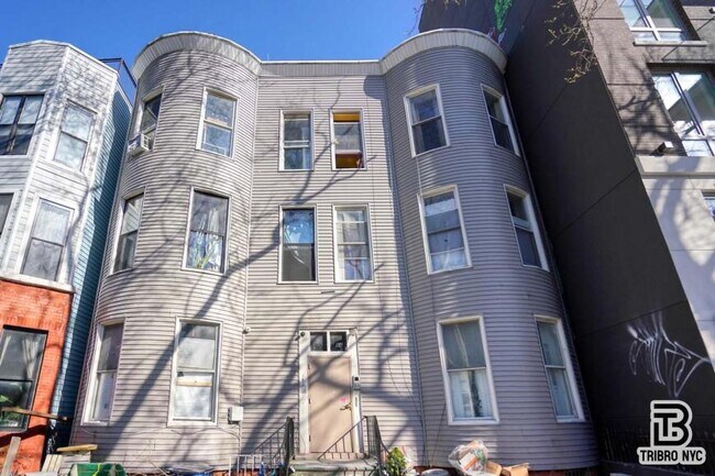 Primary Photo - 4 bedroom in BROOKLYN NY 11221