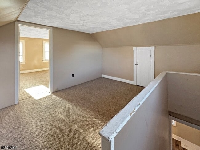 Building Photo - 62 Summit Ave