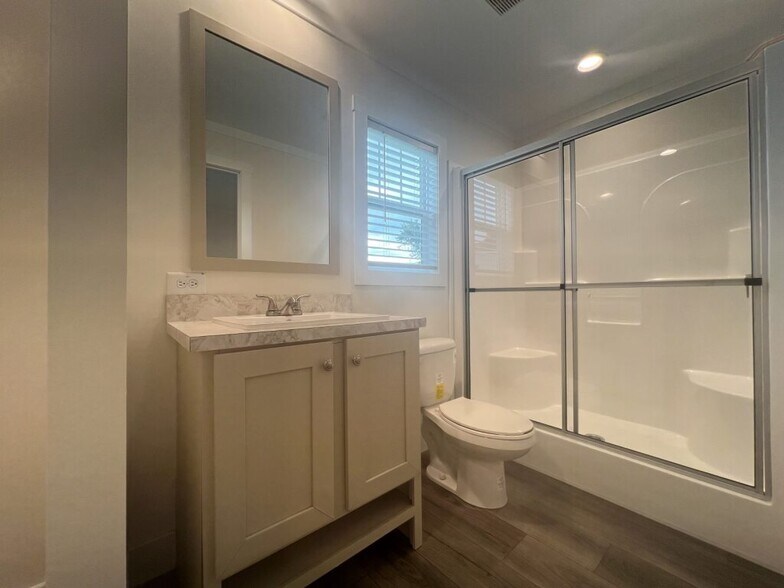 Building Photo - 55 Sugar Maple Dr