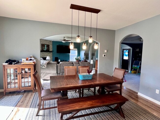 Building Photo - Menomonee Falls Single Family Home for Rent!