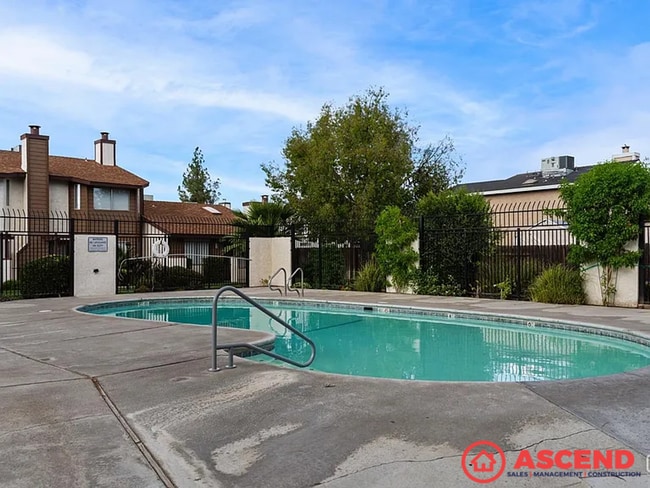 Building Photo - 4600 Beechwood St