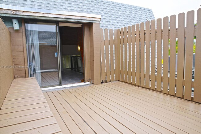 Building Photo - 8311 SW 157th Ave