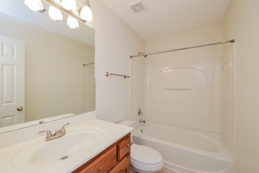 Building Photo - 1614 Central Trails Dr