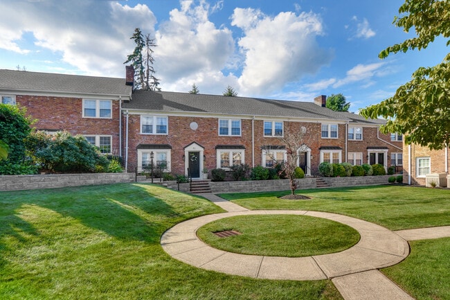 Building Photo - 25 Wilmer St