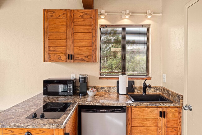 Building Photo - 177 Juniper Trail