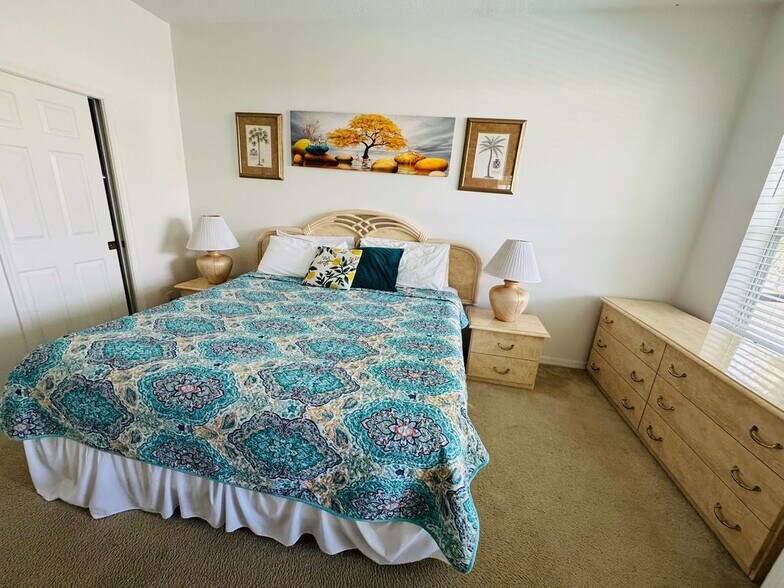 Building Photo - 400 Montara Dr