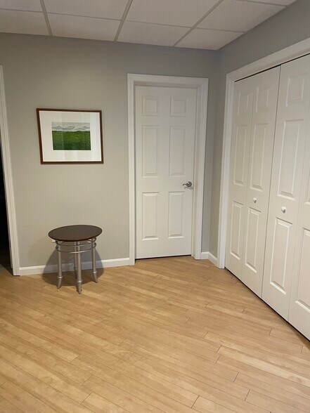 Hall - 868 Ledgewood Dr