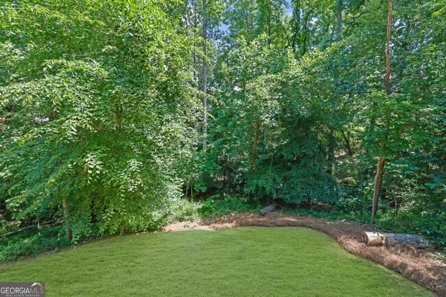 Building Photo - 6181 Shoreland Cir