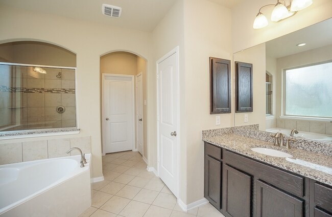 Building Photo - 9506 Bonbrook Bend Ln