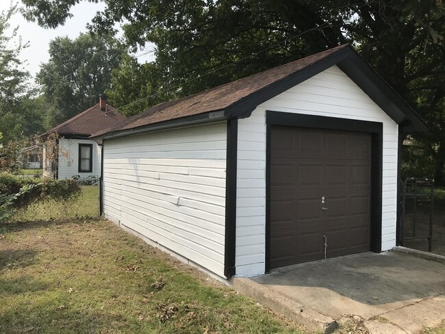 Building Photo - 1012 Boston St