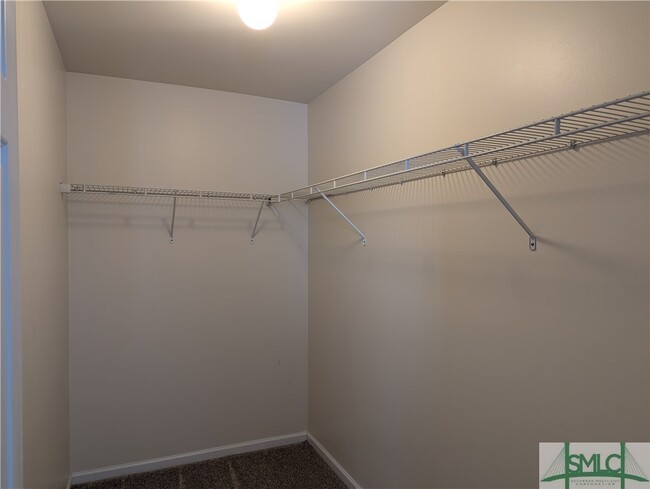 Building Photo - 325 Windmill Dr