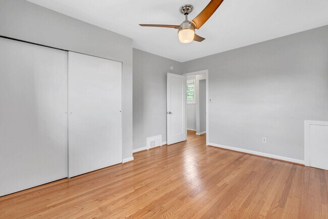 Building Photo - 4306 Alton Pl NW