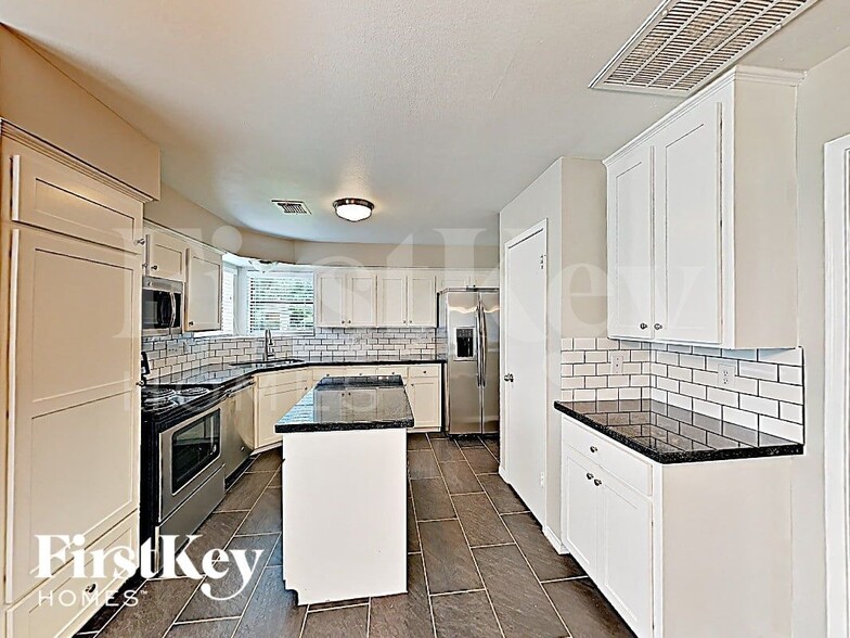 Building Photo - 7451 Tunbury Ln