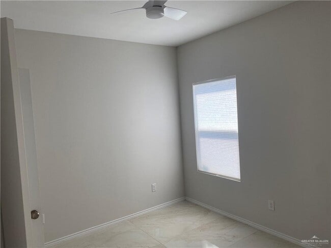 Building Photo - 17 Toni Ln