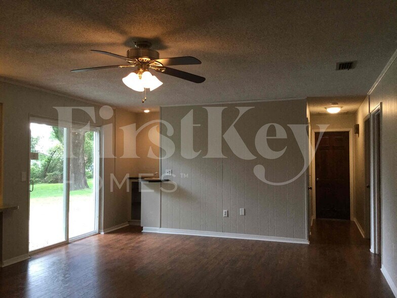 Building Photo - 4514 Glen Eden Rd