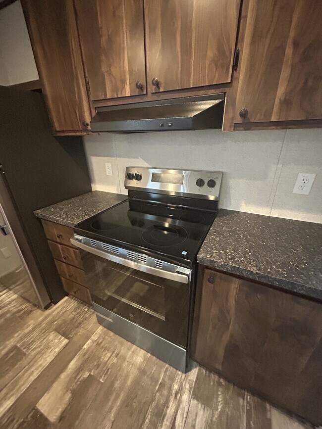 Building Photo - 205 Addison St