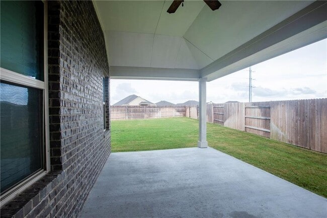 Building Photo - 124 Crooked Trail