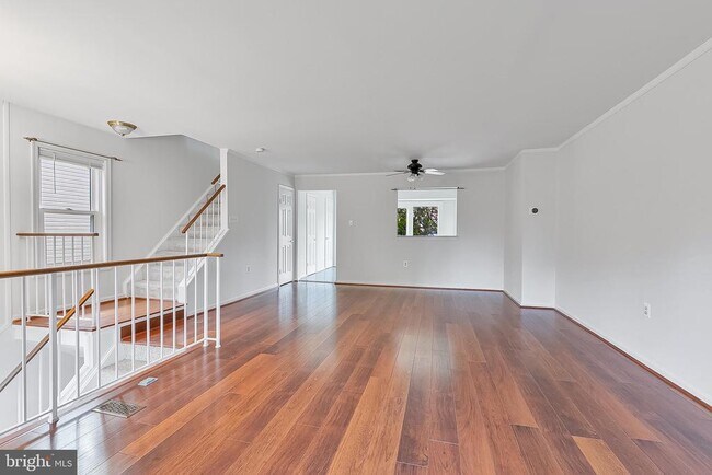 Primary Photo - 7353 St Thomas Loop
