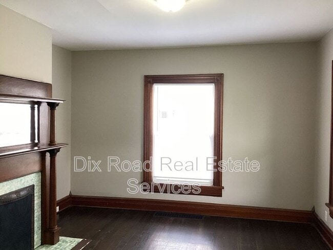 Building Photo - 335 Watervliet Ave