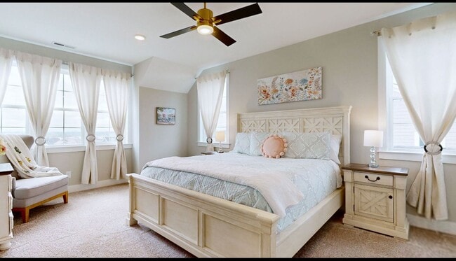 Building Photo - Durham Farms of Hendersonville!