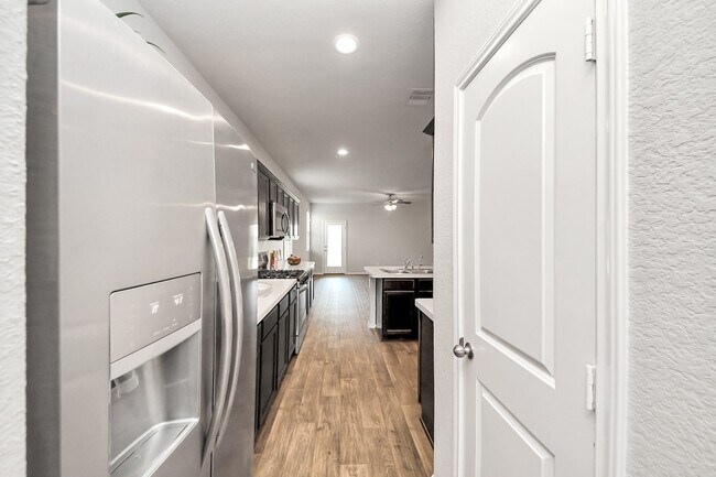 Building Photo - 21234 Bellaria Summit Trail