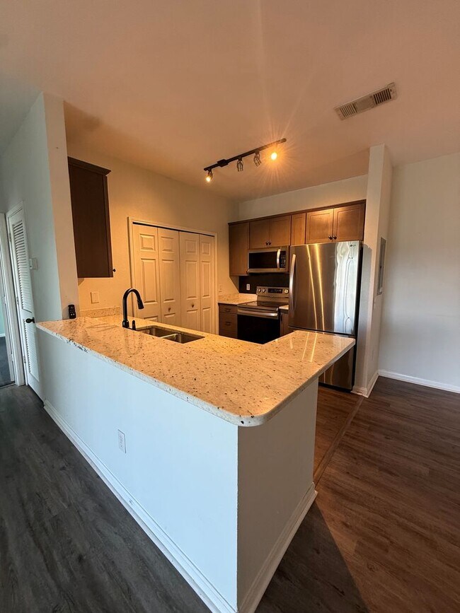 Building Photo - Longleaf Villas