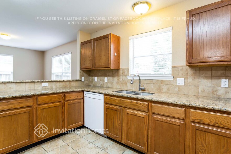 Building Photo - 3529 Stonehenge Dr