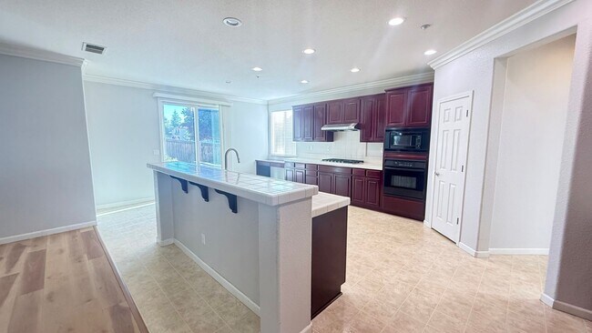 Building Photo - New listing! Bright and Spacious, Close to Parks and Trails