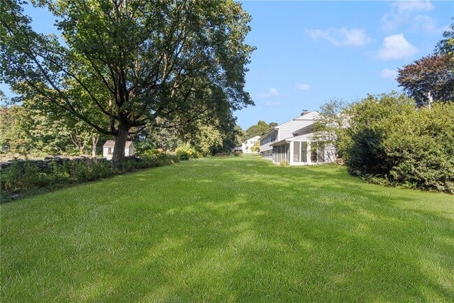 Building Photo - 27 Westwood Dr