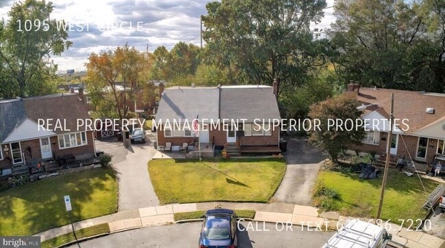 Building Photo - 1095 West Cir