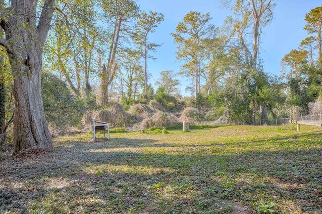 Building Photo - 111 Lehigh Ave