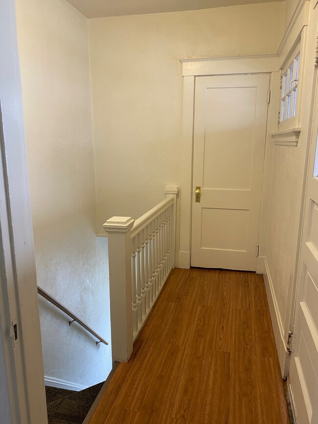 Building Photo - 1629 Grantwood Ave