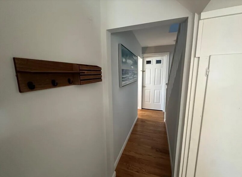 Building Photo - 1528 Portland-Cobalt Rd