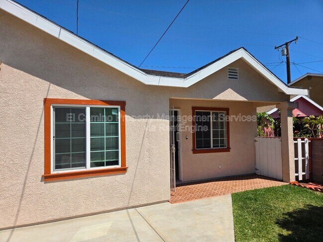 Building Photo - 8446 California Ave