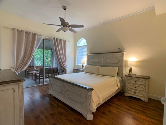 Building Photo - 10465 Mateo Ct