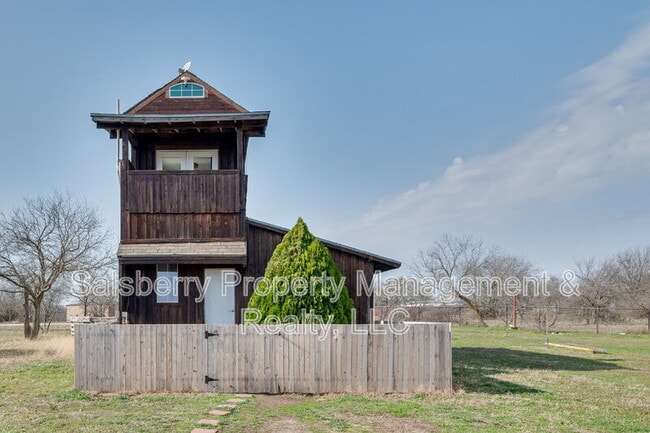 Building Photo - 7584 Ben Day Murrin Rd