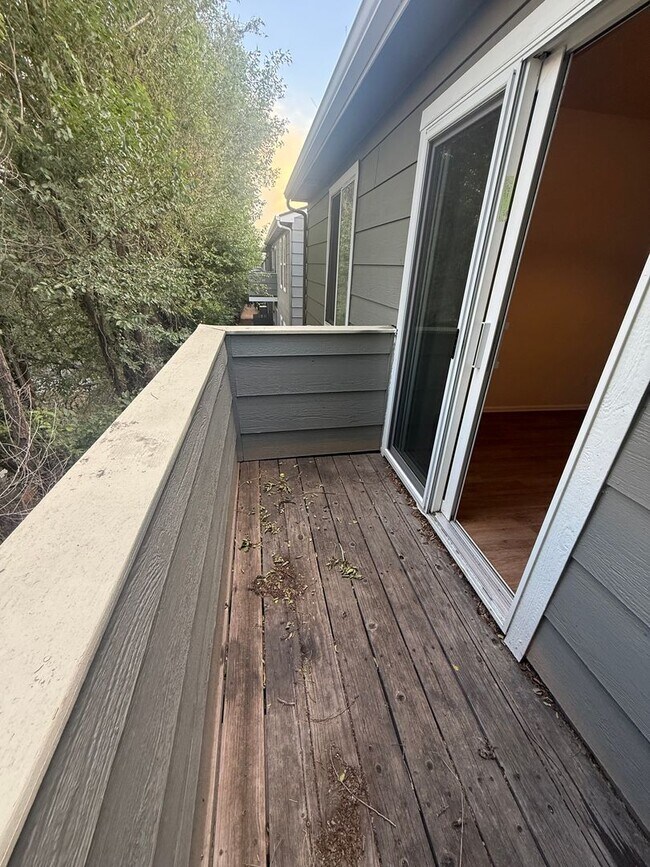 Building Photo - 323 Ellers Grove