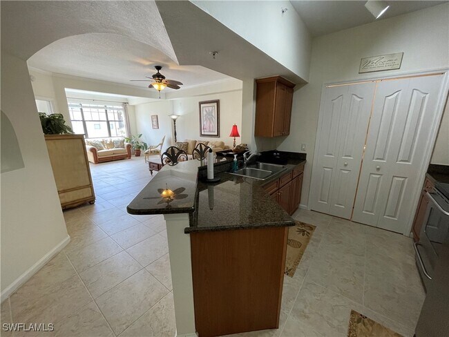 Building Photo - 12935 Violino Ln