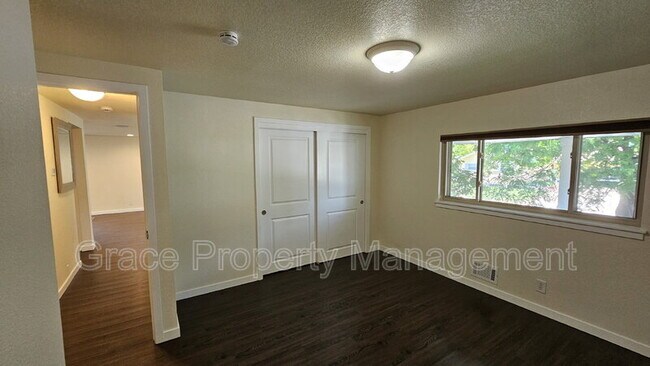 Building Photo - 10928 Patterson Ct