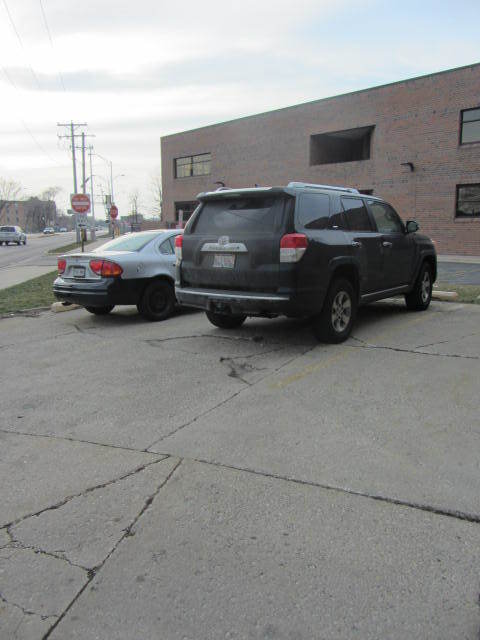 Building Photo - 7610 W Grand Ave