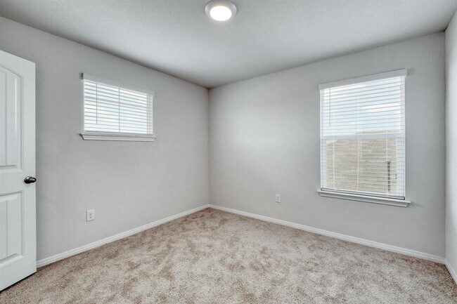 Building Photo - 113 Finley Rae Dr