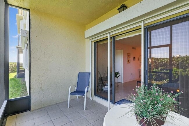 Building Photo - 7410 S Ocean Dr