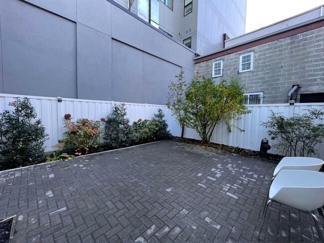 Building Photo - 265-267 Cambridge Ave