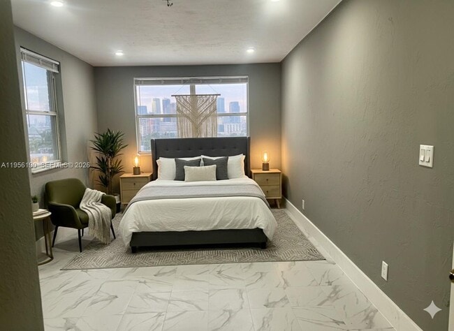 Building Photo - 3720 SW 32 Ave