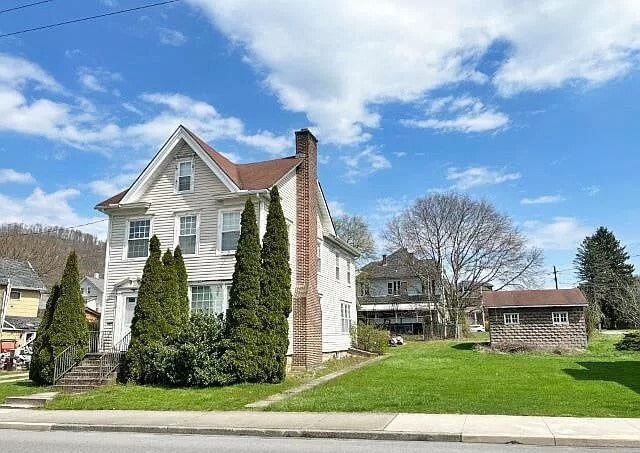 Building Photo - 537 Horner St