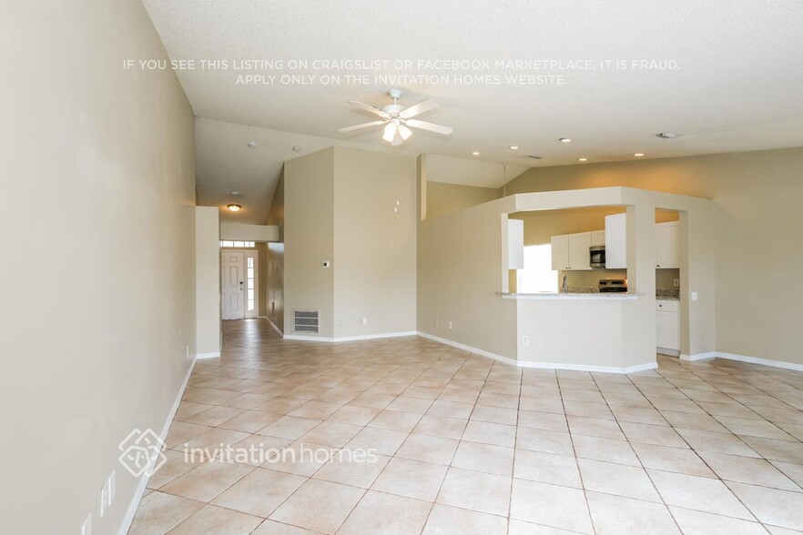 Building Photo - 12520 Dawn Vista Dr