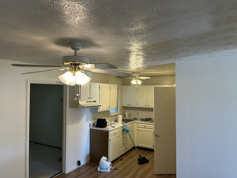 Building Photo - 115 Salter Rd