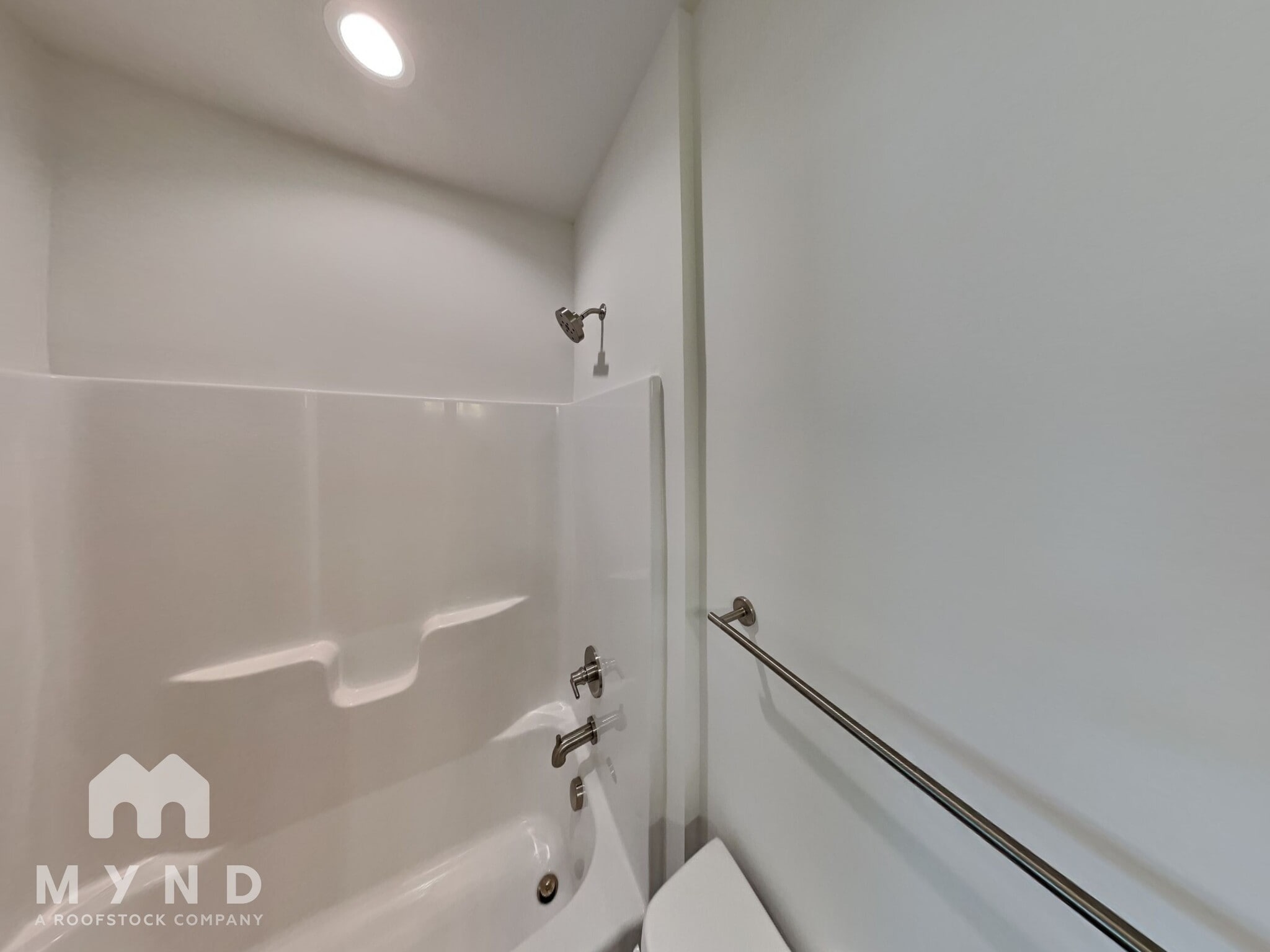 Building Photo - 203 S Skyland Dr
